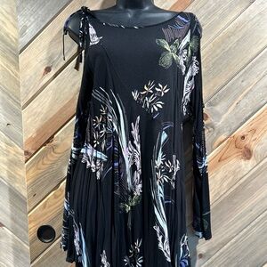 Chic Floral Tie Shoulder Cutout Split Cuff Sleeve Asymmetrical Hem Mini Dress